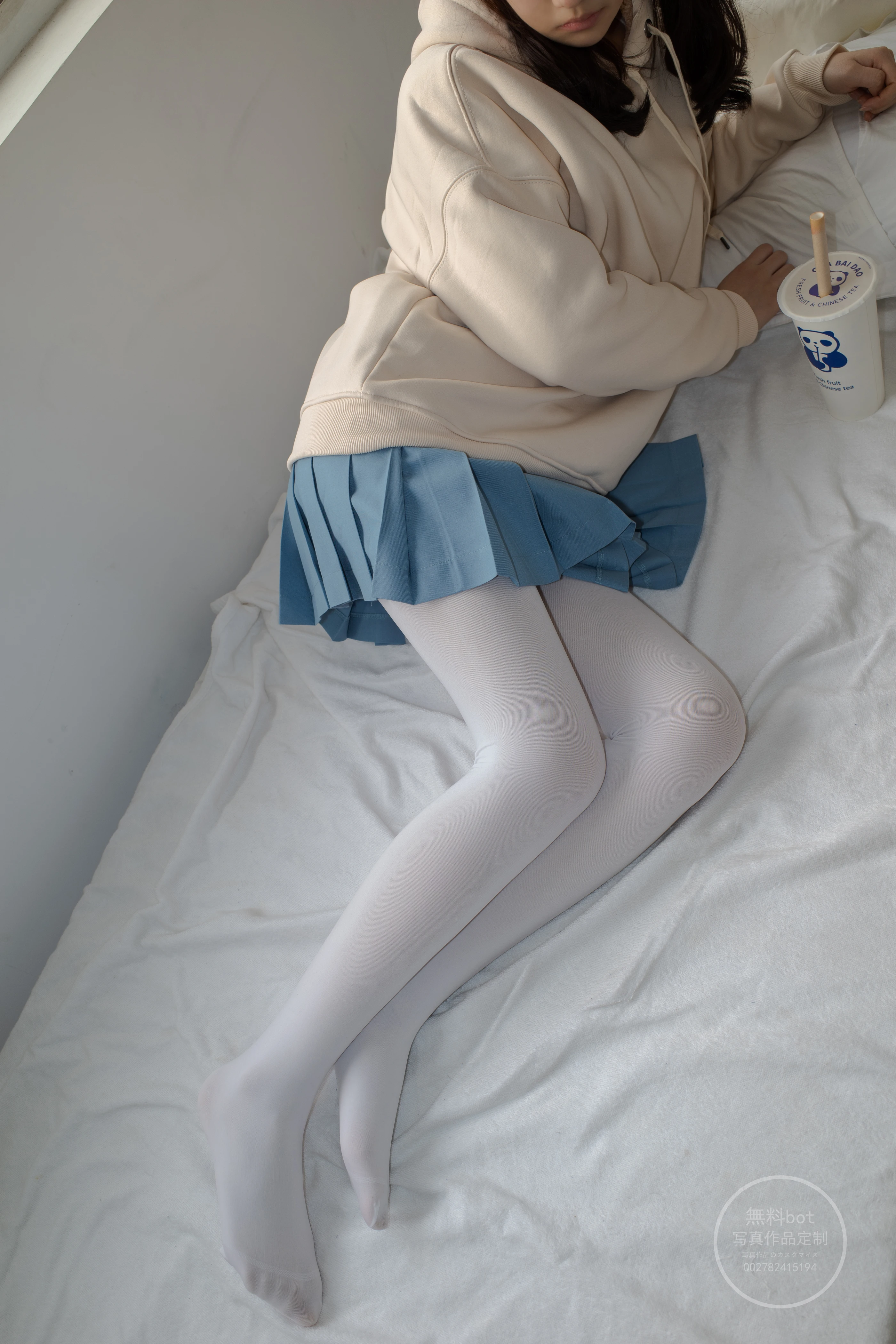 森萝财团 有料 NO.024 小香 阴暗小房间里的白丝双马尾萝莉 [84P]插图1